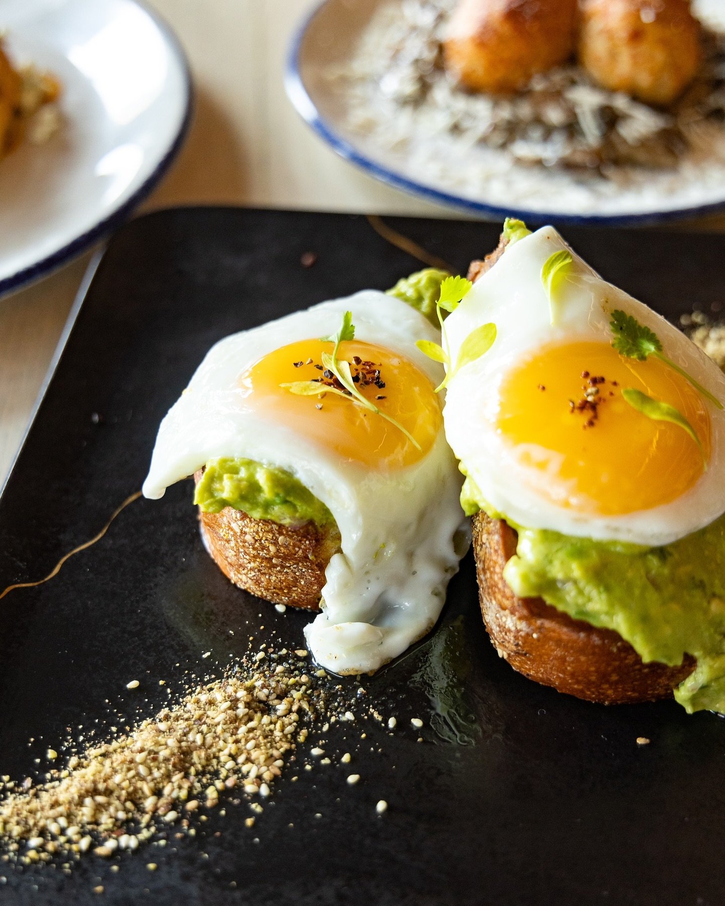 Swipe to see the spread! 🍳✨We&rsquo;re gearing up for tomorrow&rsquo;s Bubbles Brunch Party with DJ WHOIZZY! 🥂🎶 If you didn&rsquo;t know, we brunch BIG on the last Saturday of every month. Hit #OpenTable before it&rsquo;s too late. 
#NOEMA&nbsp;#